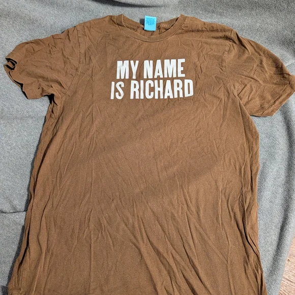 Hollister Brown Graphic Tee - My Name Is Richard - Picture 1 of 4